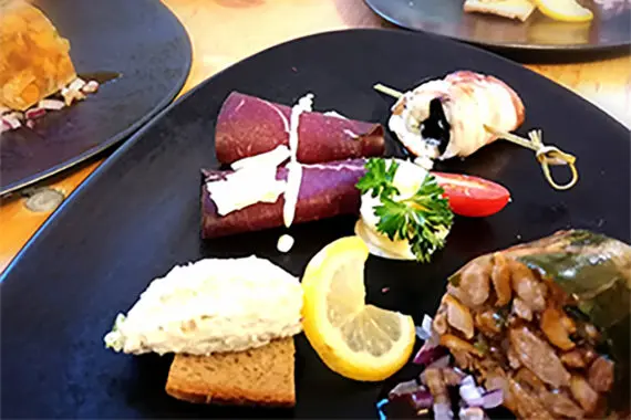 À la carte Restaurant in Forstau, nahe Schladming & Radstadt À la carte Restaurant in Forstau, nahe Schladming & Radstadt