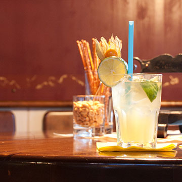 Restaurant & Bar